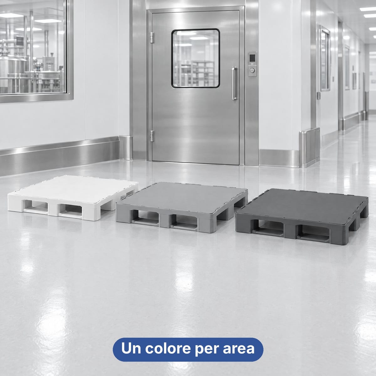 Pallet in plastica a piano chiuso in colori diversi per separare le aree di uno stabilimento farmaceutico